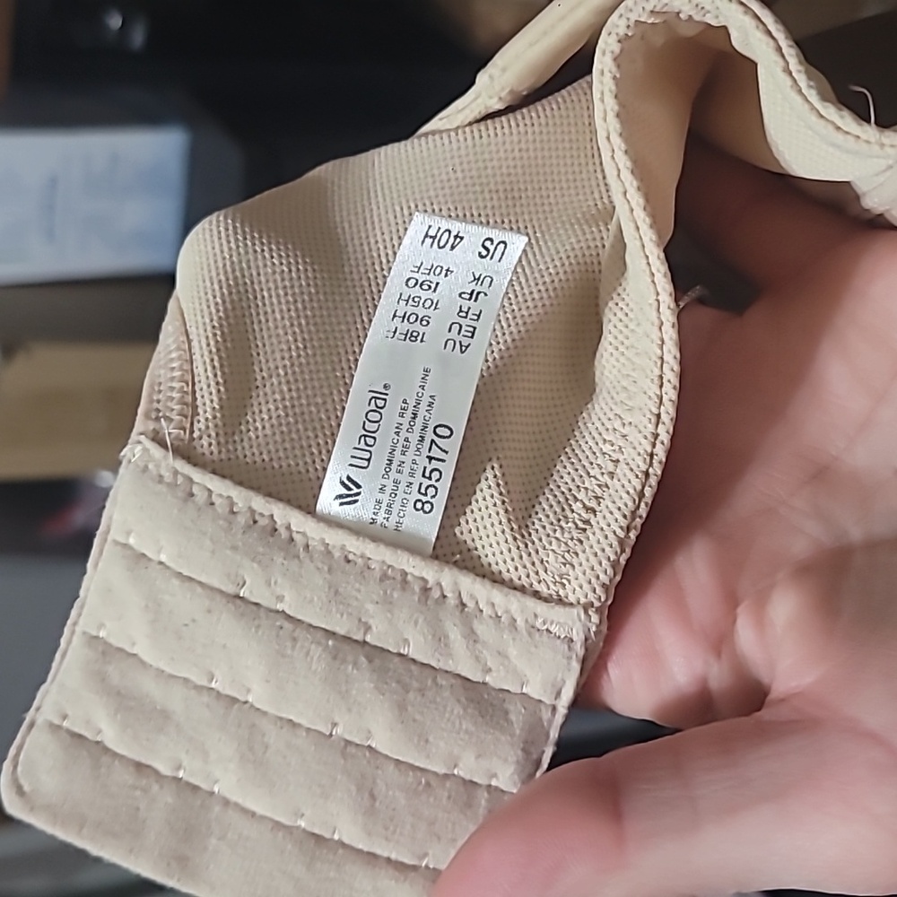 NWOT Wacoal Simone Sport High Impact Underwire Bra (style 855170) 40H/DDDDD - Picture 5 of 5